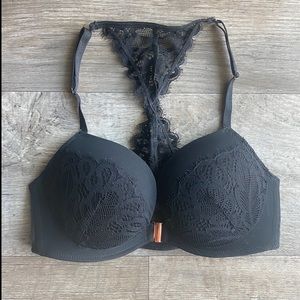 Intimissimi T-Back Lace Bra 34C 🖤🖤